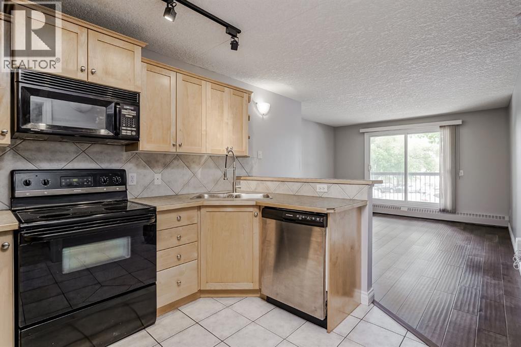 Single Family House for Sale in   a Avenue SW Parkhill Calgary 