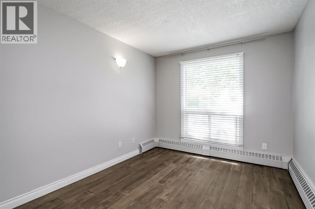 Single Family House for Sale in   a Avenue SW Parkhill Calgary 