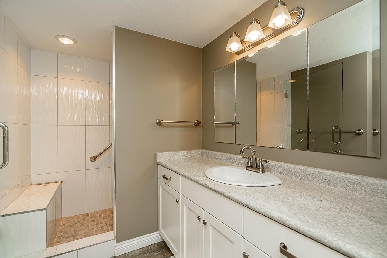 Photo 20 of 303 5375 205 Street, Langley BC