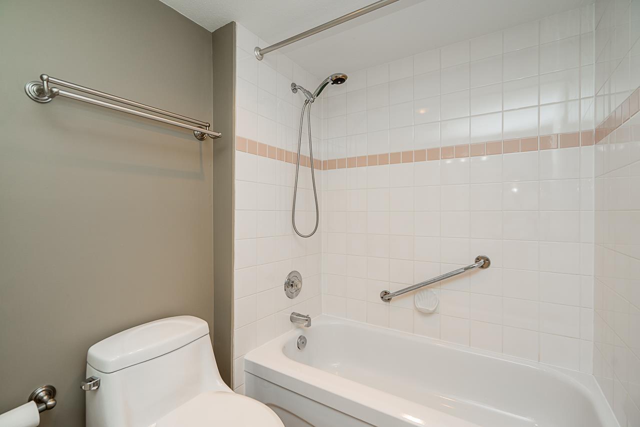 Photo 34 of 303 5375 205 Street, Langley BC