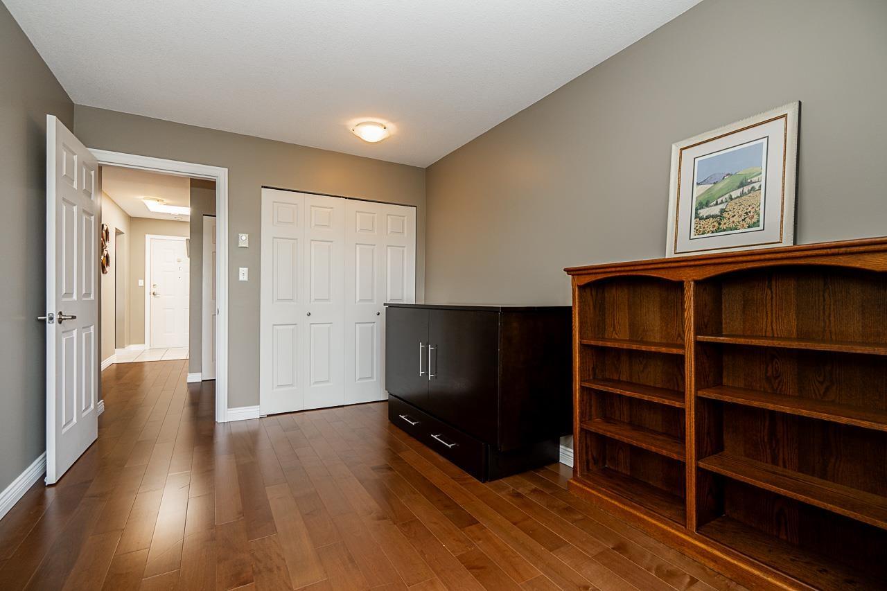 Photo 5 of 303 5375 205 Street, Langley BC