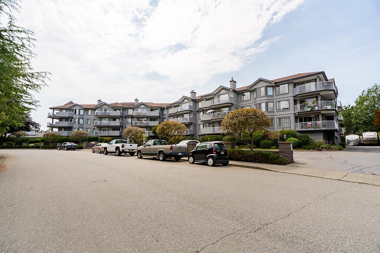 Photo 10 of 303 5375 205 Street, Langley BC