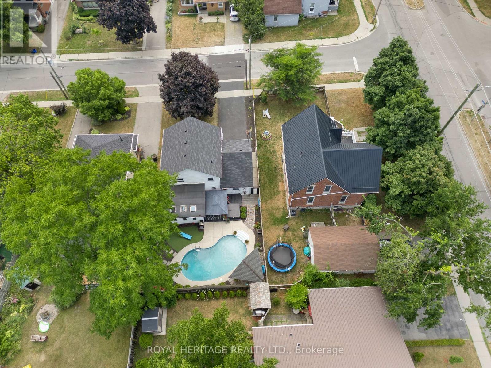 Photo 20 of 44 Regent Street, Kawartha Lakes ON