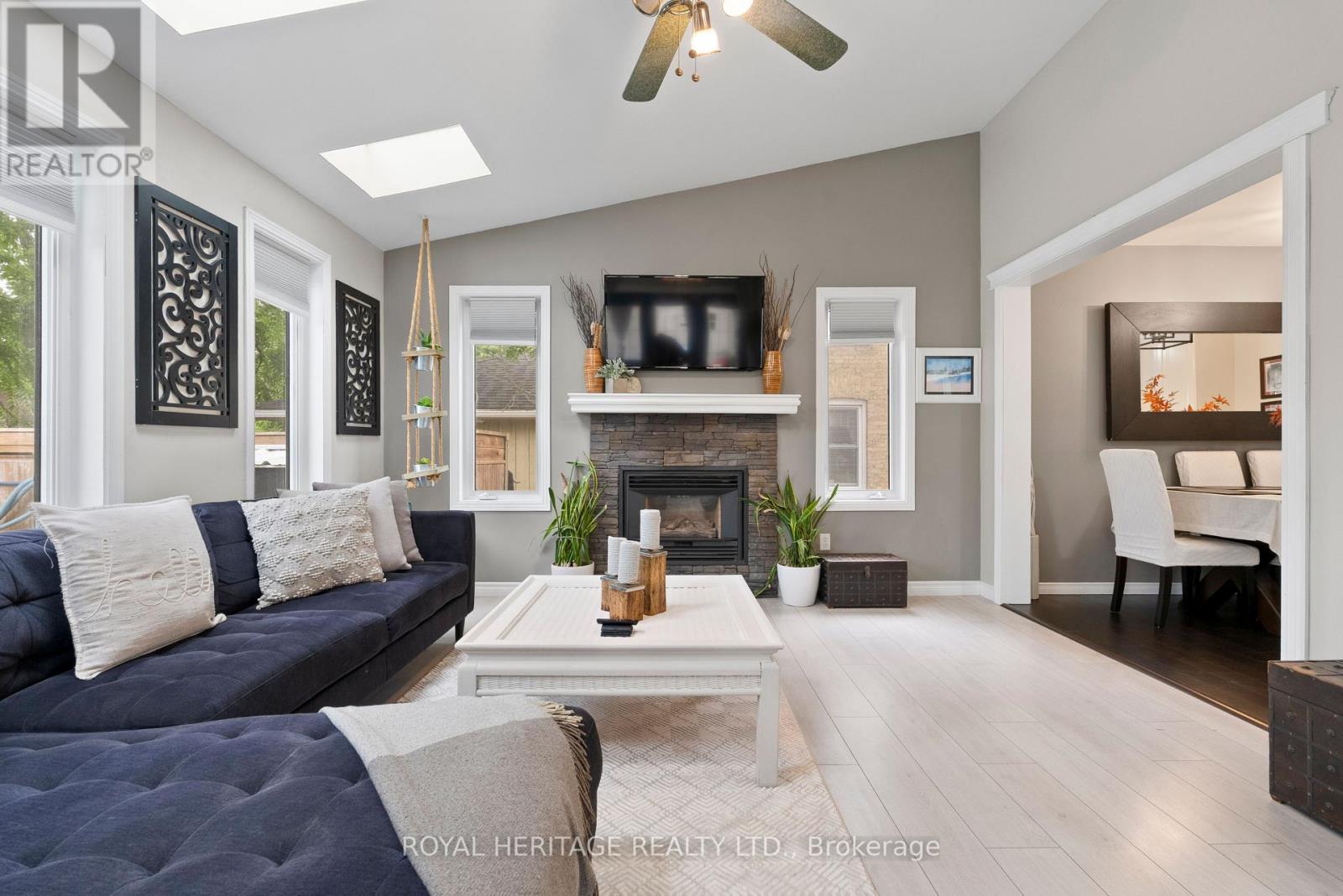 Photo 27 of 44 Regent Street, Kawartha Lakes ON