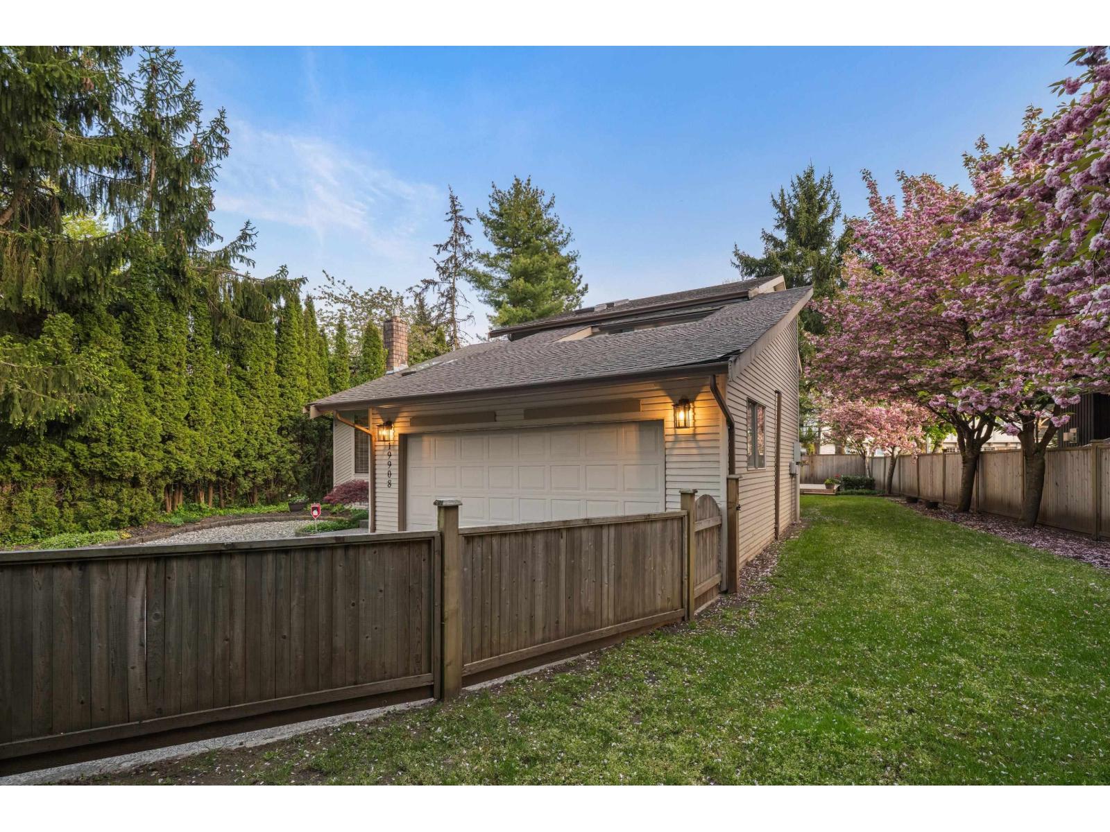Photo 19 of 19908 51 Avenue, Langley BC