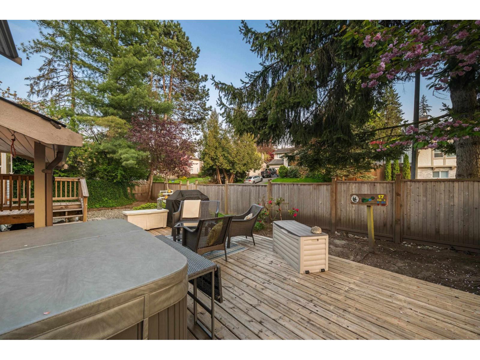 Photo 13 of 19908 51 Avenue, Langley BC