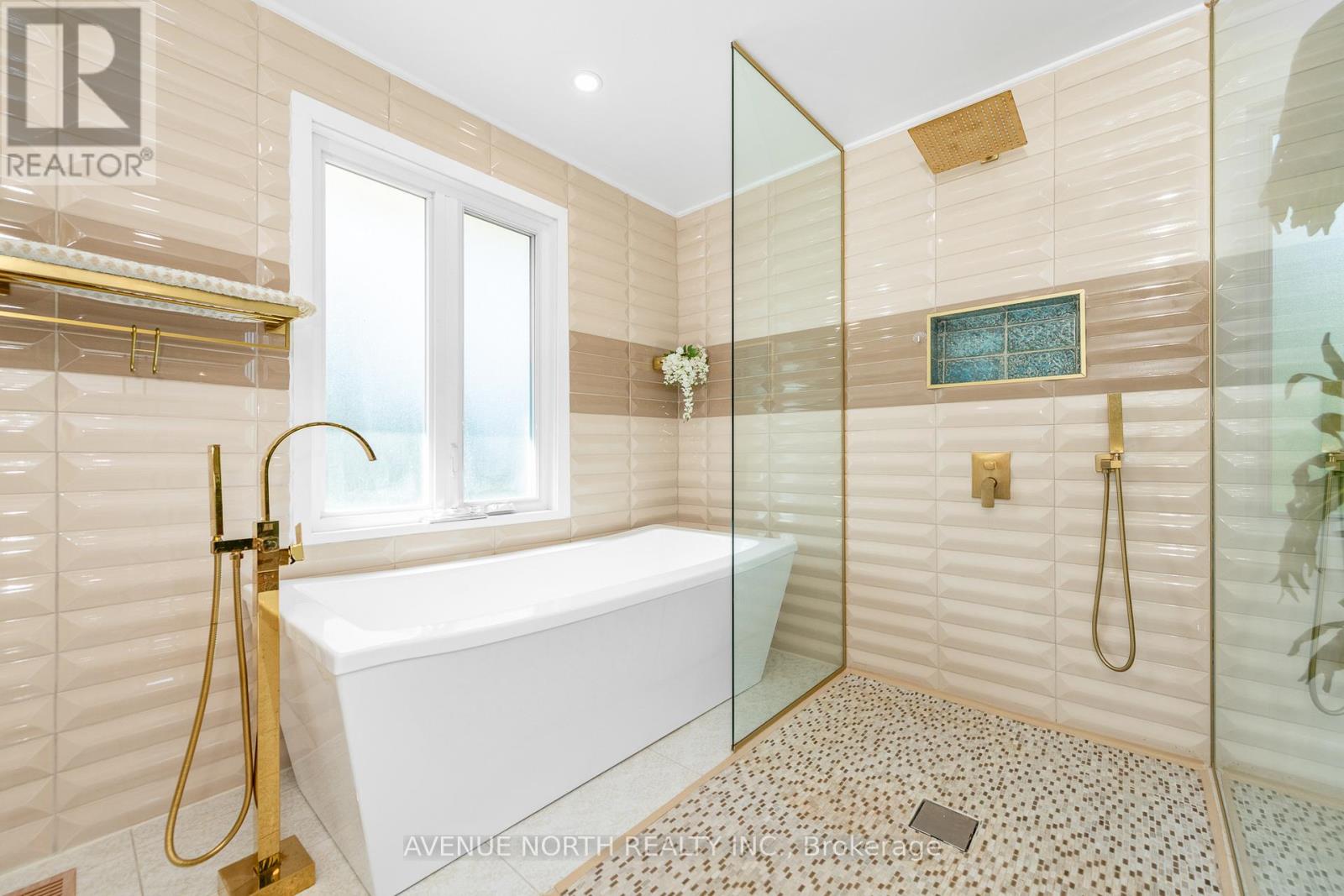 Photo 24 of 2310 Russland Road, Russell ON