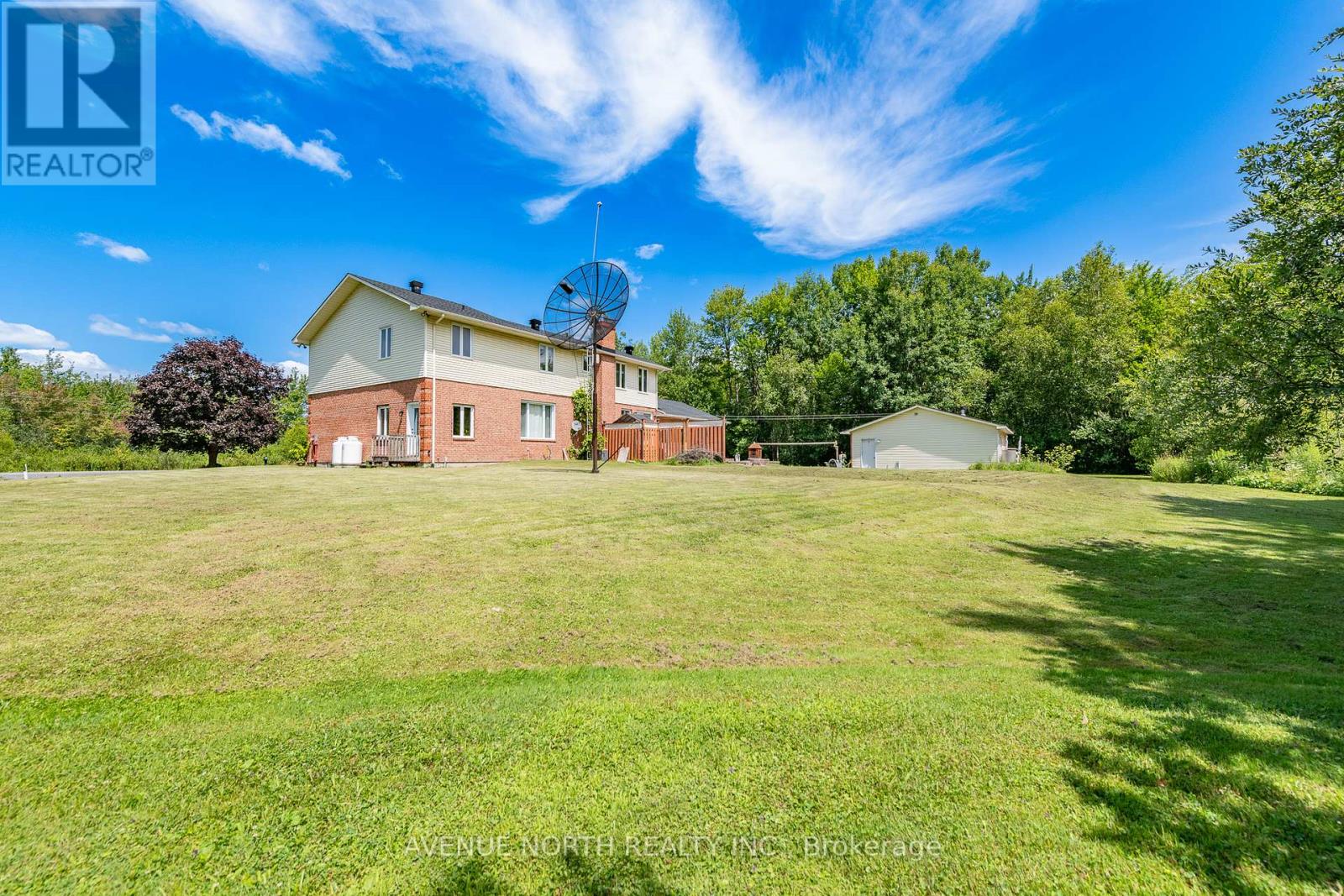 Photo 32 of 2310 Russland Road, Russell ON