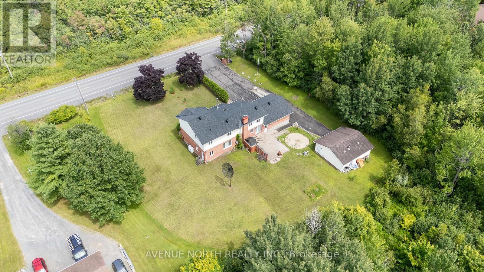 Photo 6 of 2310 Russland Road, Russell ON