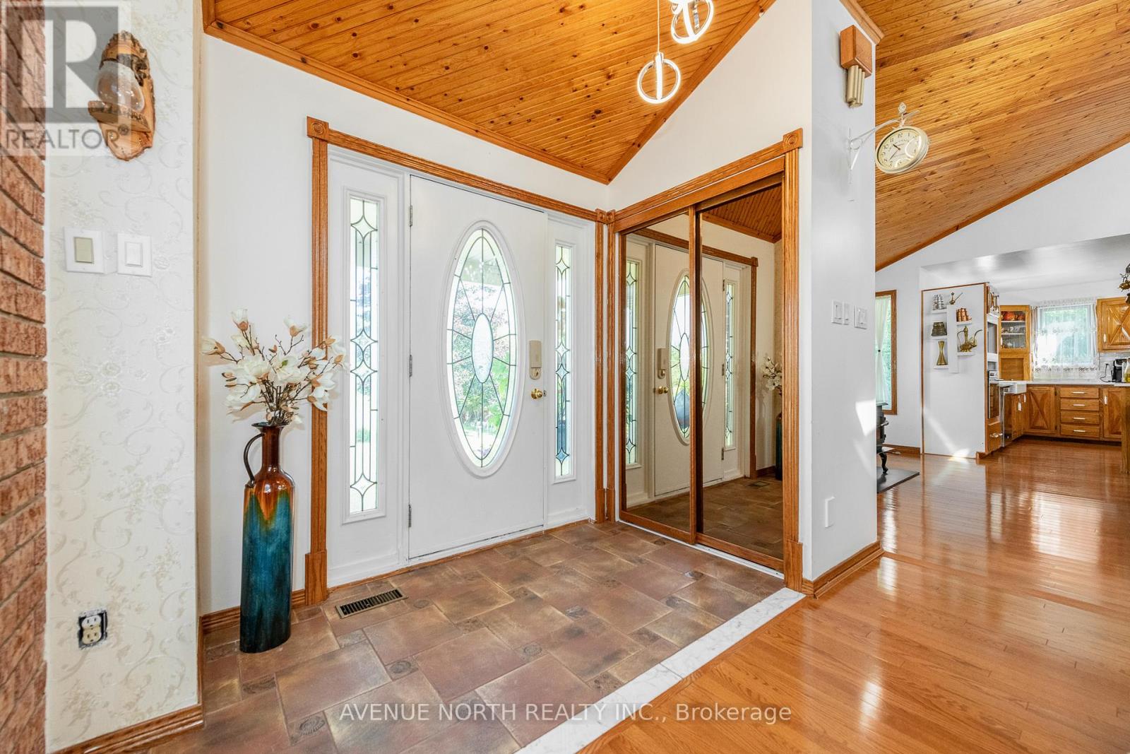 Photo 7 of 2310 Russland Road, Russell ON