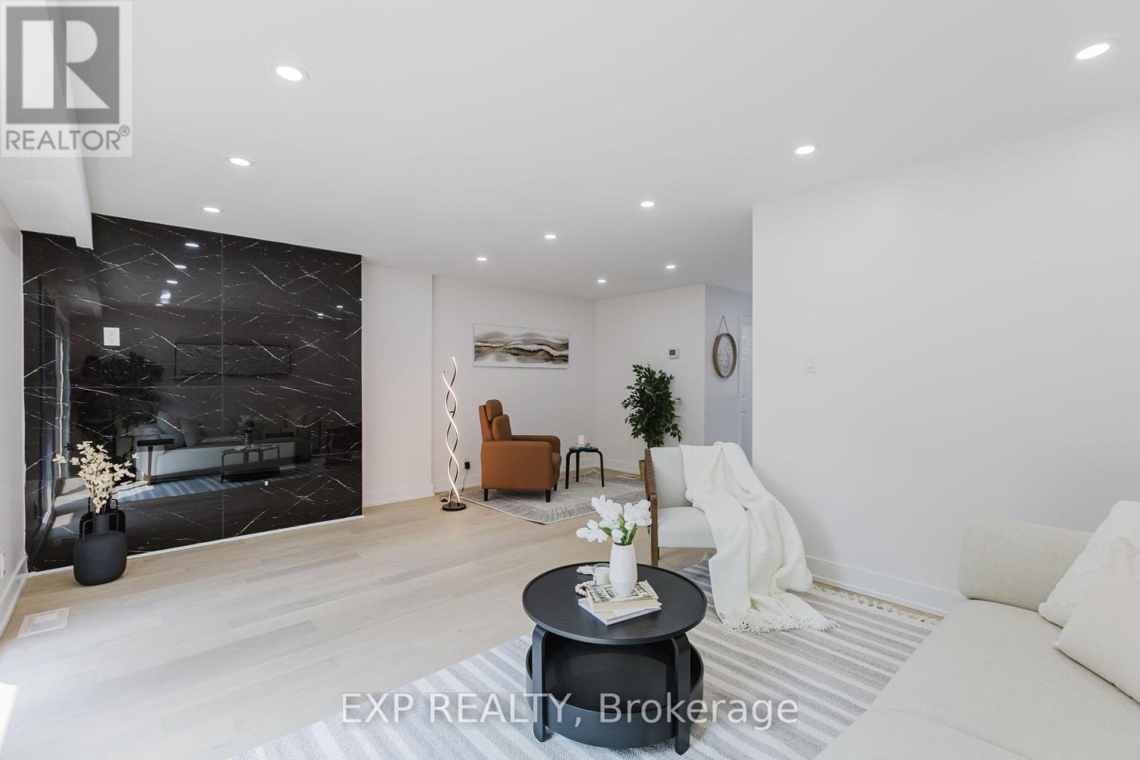 Photo 12 of 91 Penfield Drive, Ottawa ON