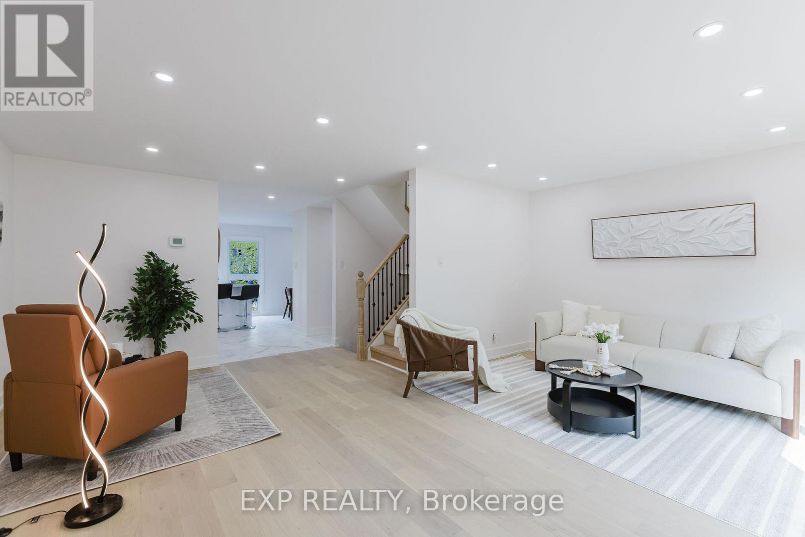 Photo 13 of 91 Penfield Drive, Ottawa ON