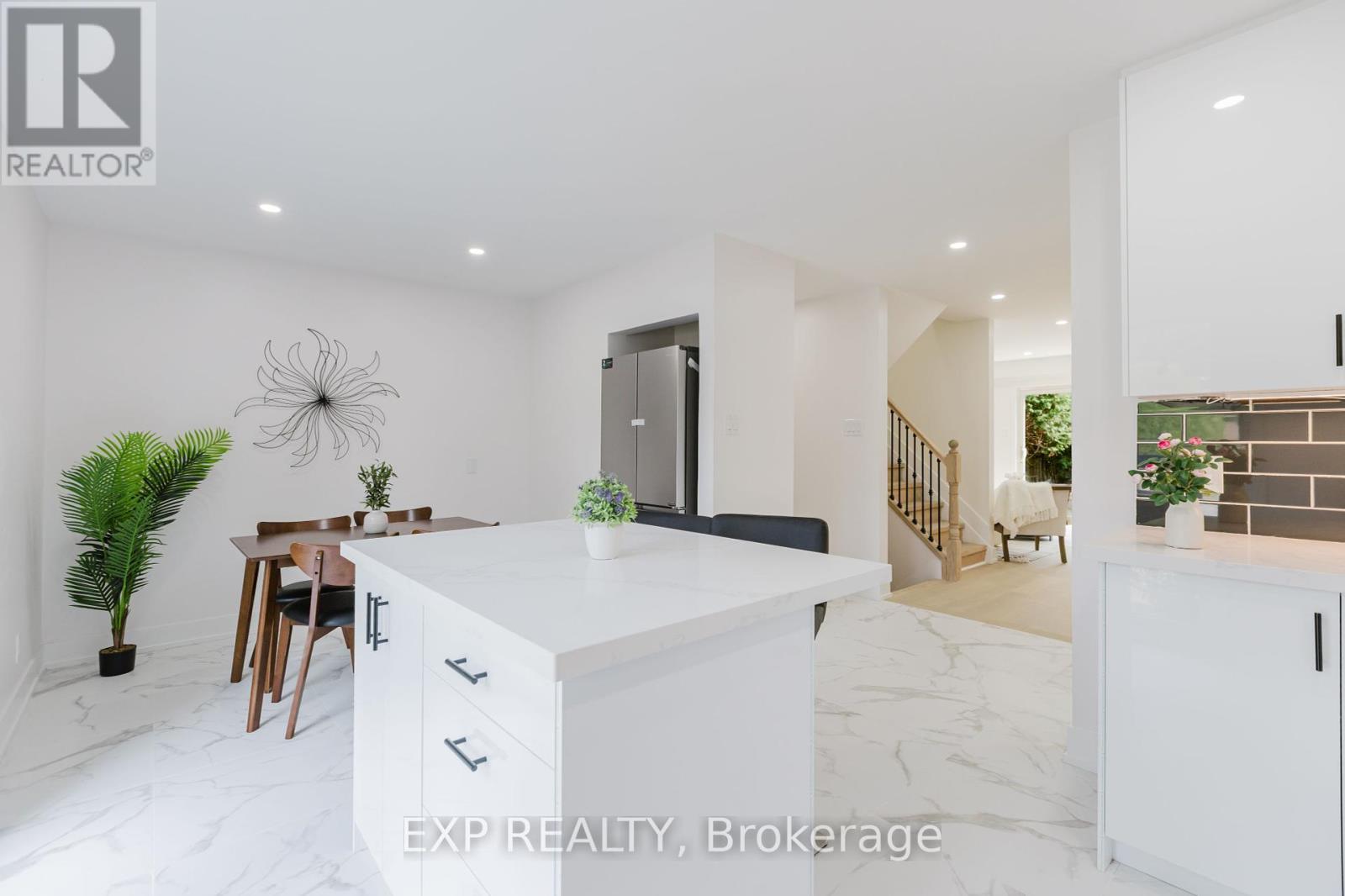 Photo 17 of 91 Penfield Drive, Ottawa ON