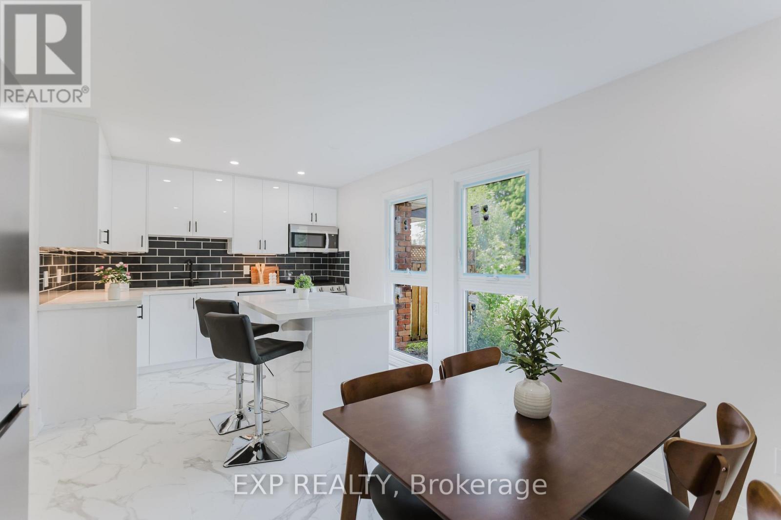 Photo 19 of 91 Penfield Drive, Ottawa ON