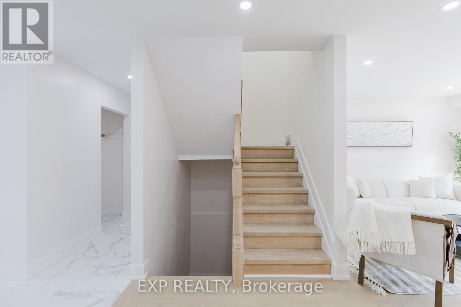 Photo 22 of 91 Penfield Drive, Ottawa ON