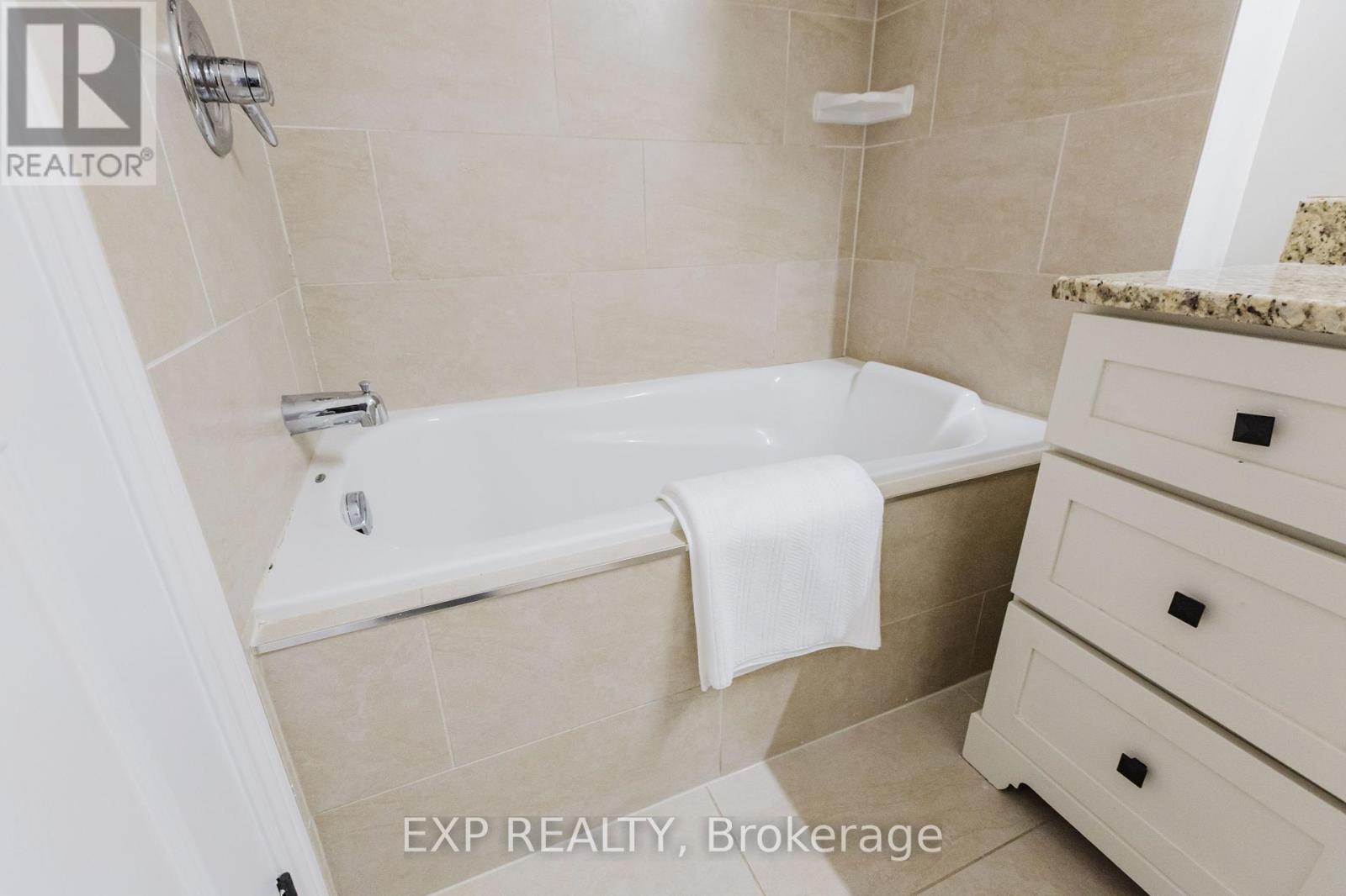 Photo 31 of 91 Penfield Drive, Ottawa ON