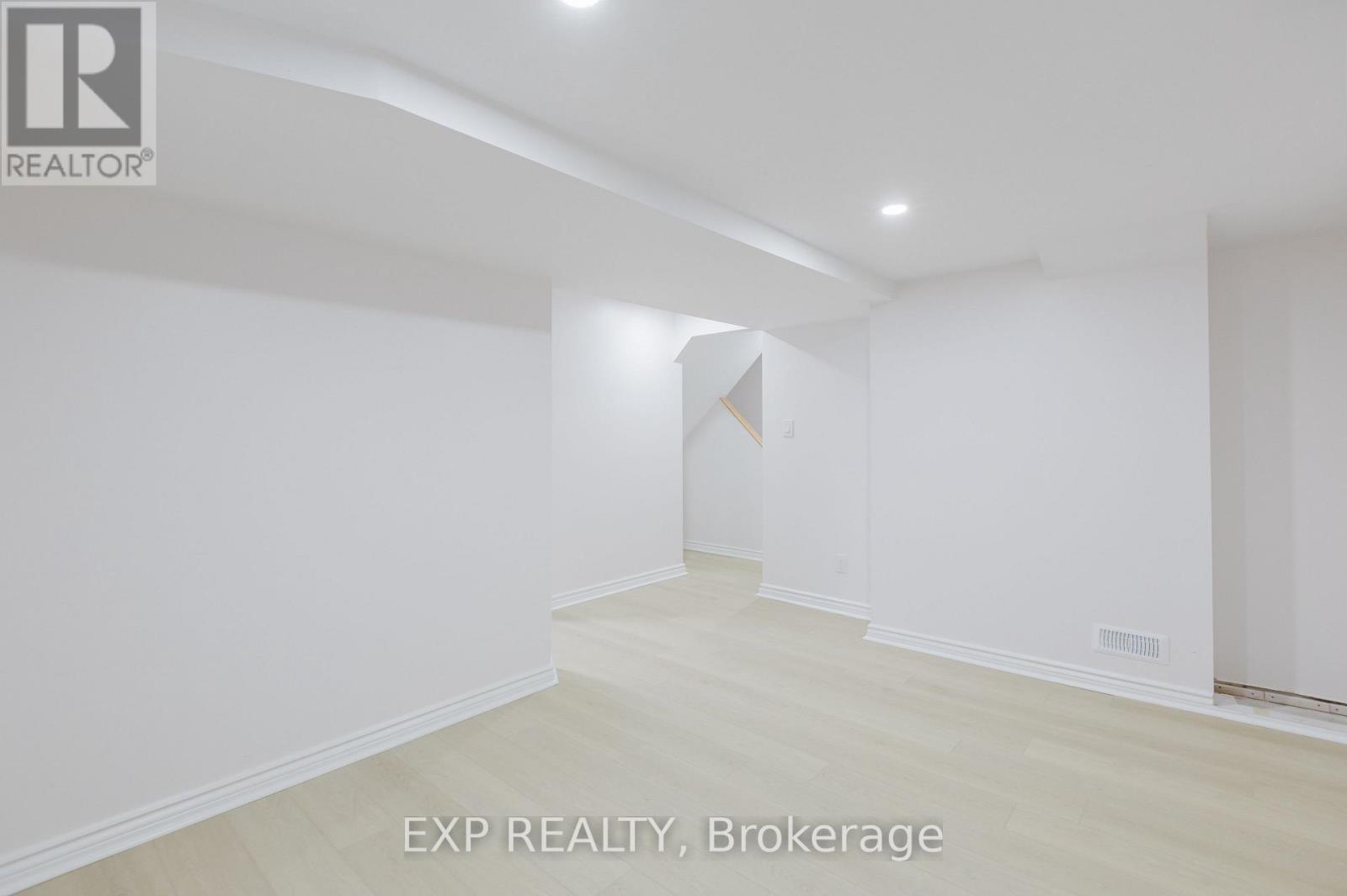 Photo 39 of 91 Penfield Drive, Ottawa ON