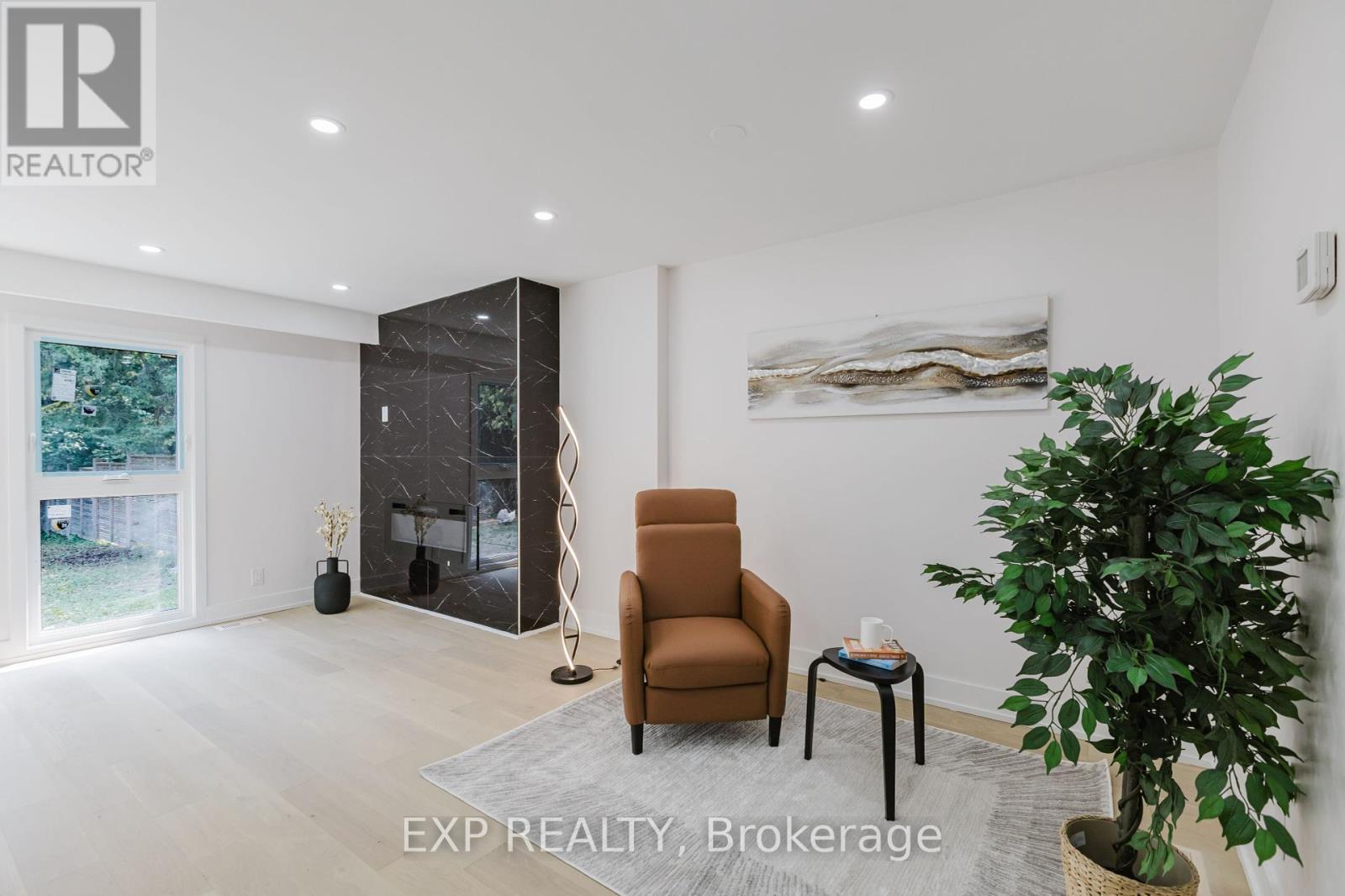 Photo 6 of 91 Penfield Drive, Ottawa ON