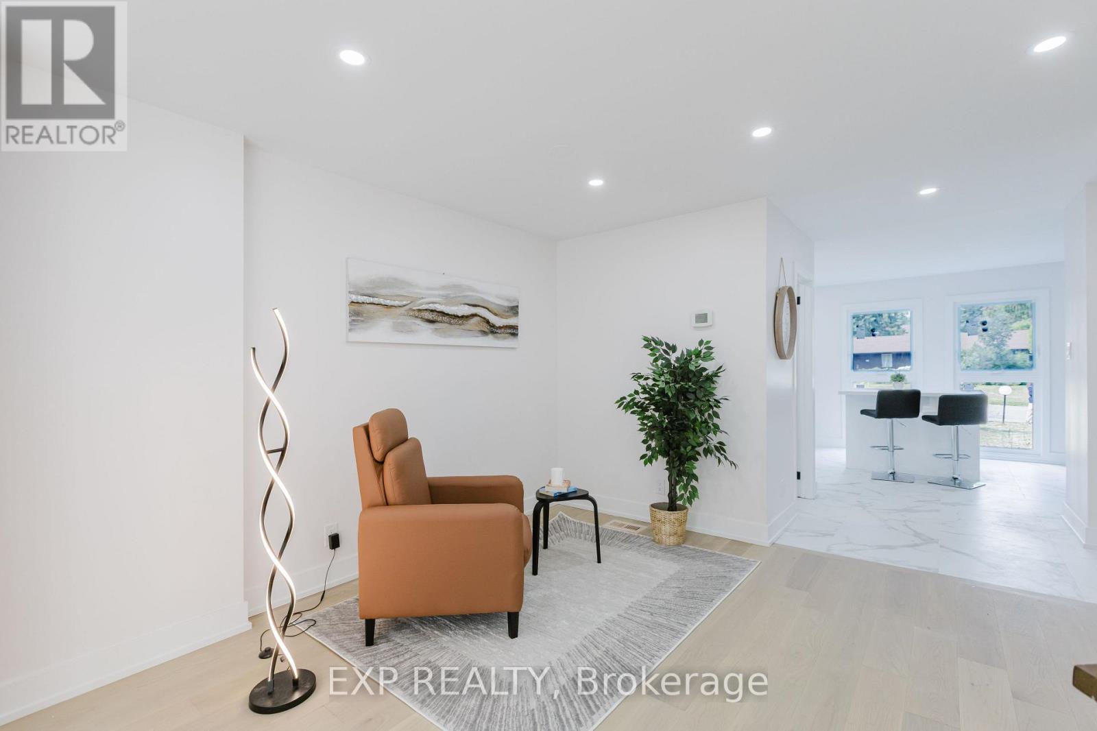 Photo 8 of 91 Penfield Drive, Ottawa ON
