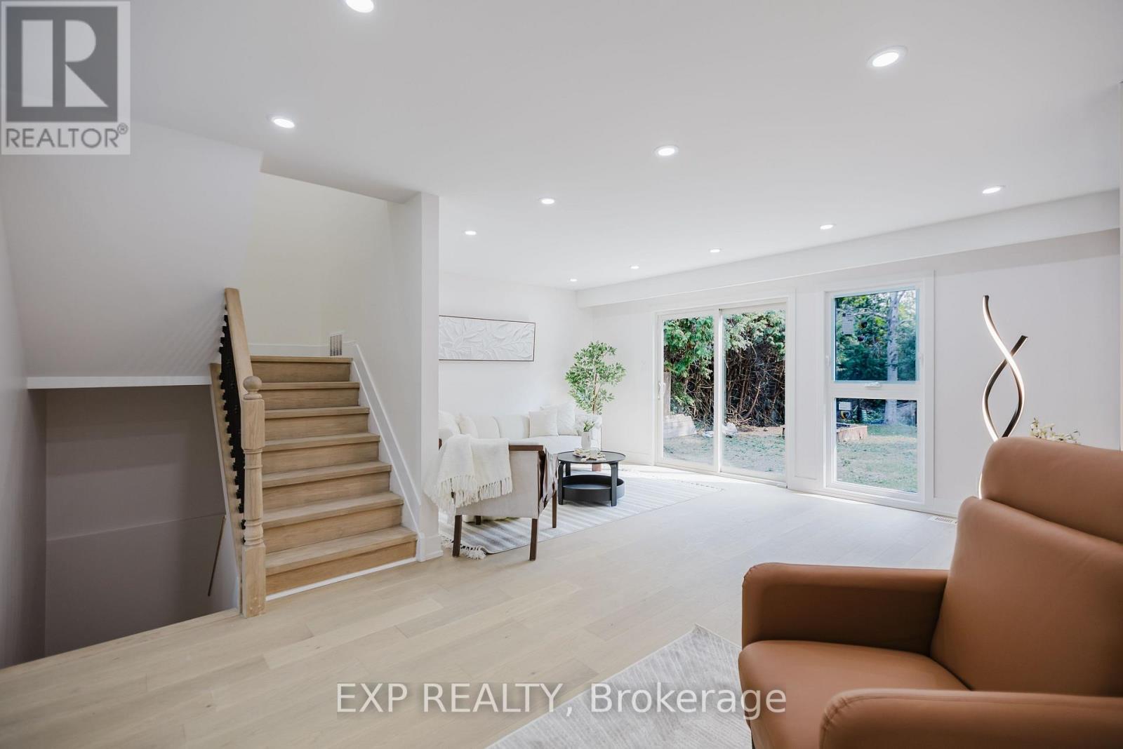Photo 9 of 91 Penfield Drive, Ottawa ON