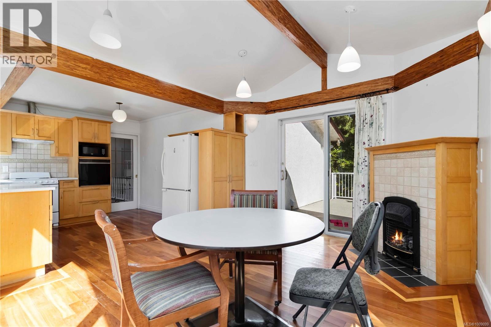 Photo 20 of 1748 Llandaff Pl, Saanich BC