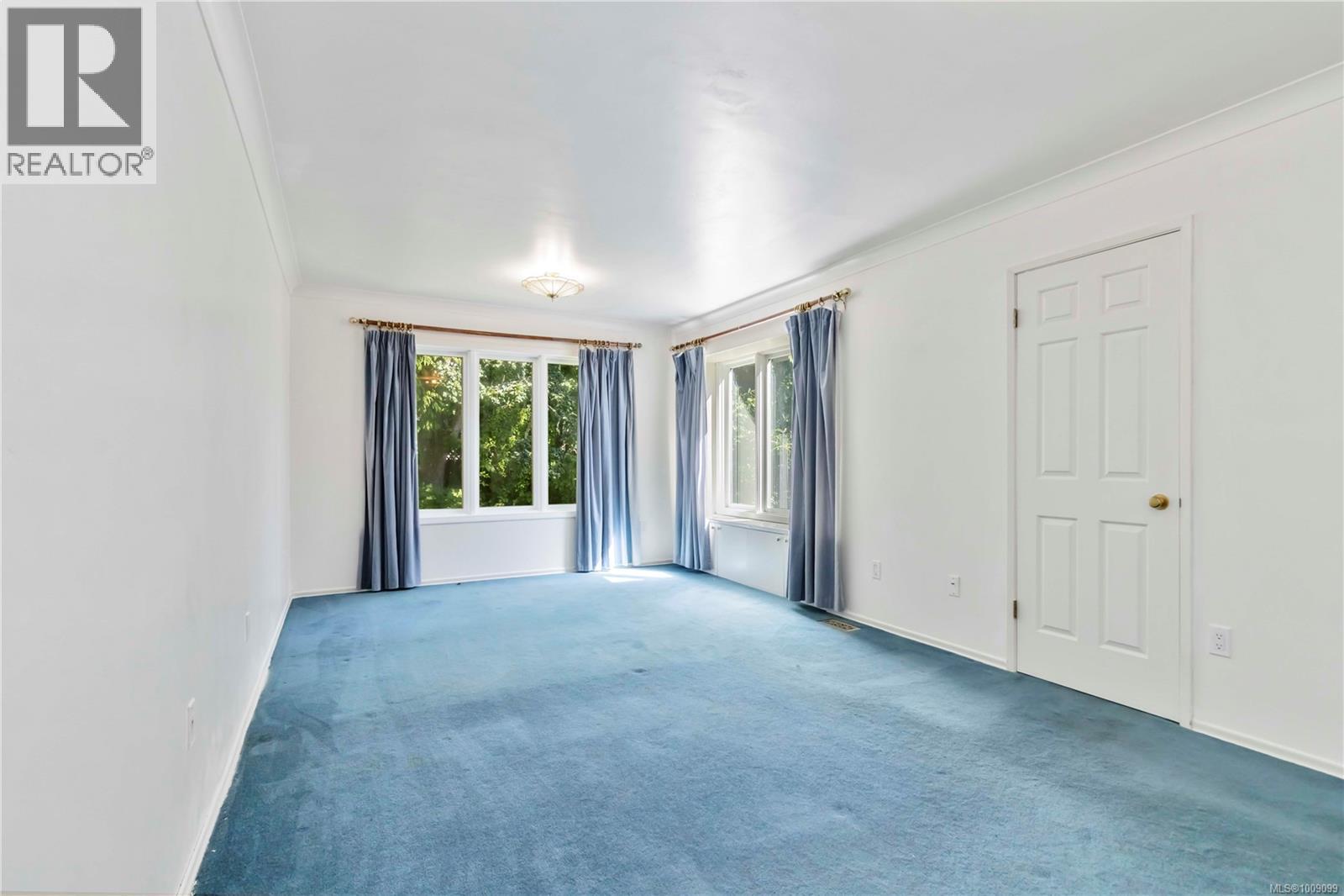 Photo 22 of 1748 Llandaff Pl, Saanich BC