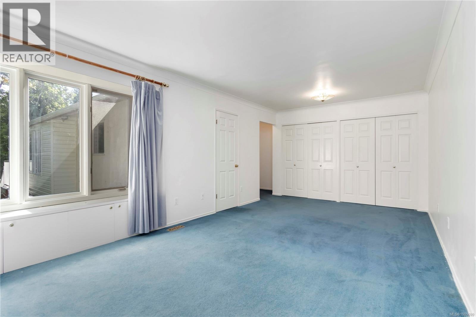 Photo 23 of 1748 Llandaff Pl, Saanich BC
