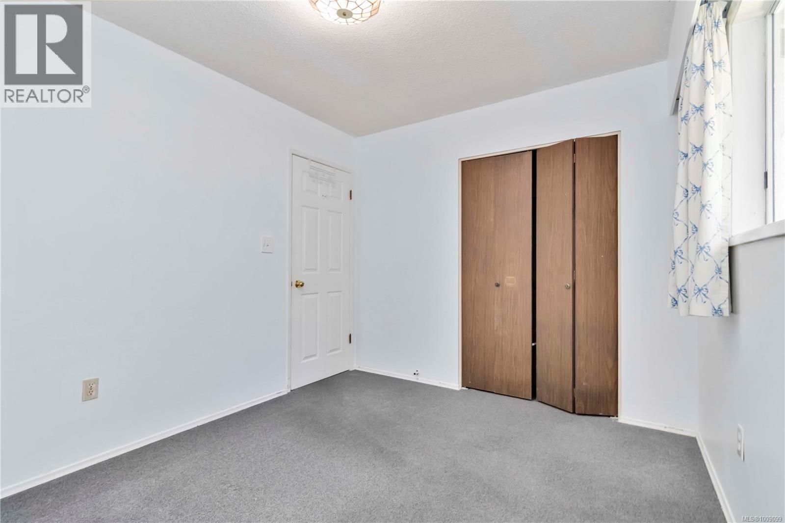 Photo 27 of 1748 Llandaff Pl, Saanich BC