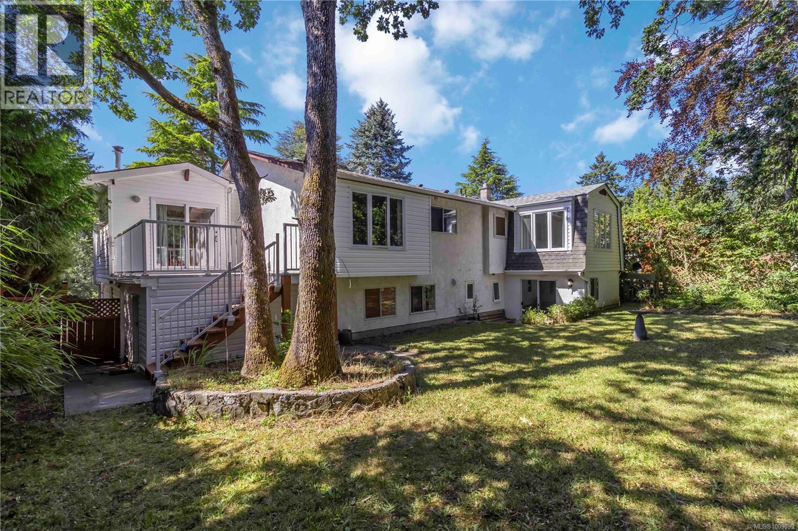 Photo 47 of 1748 Llandaff Pl, Saanich BC