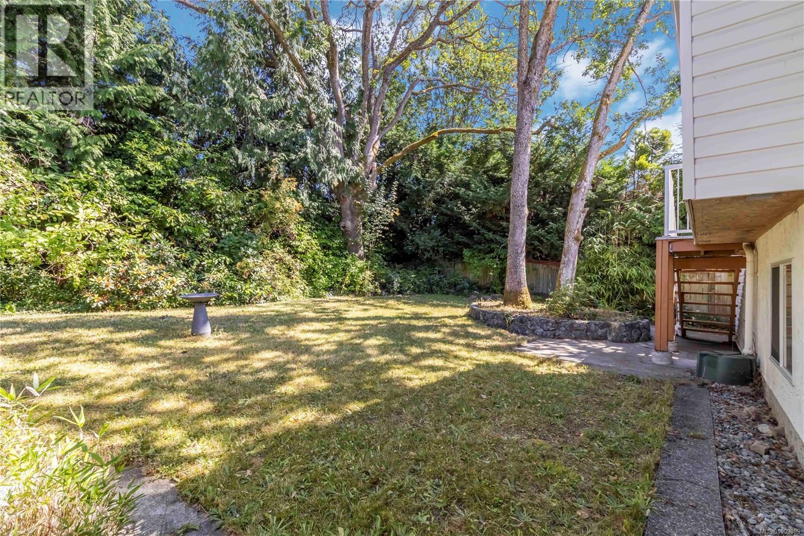Photo 49 of 1748 Llandaff Pl, Saanich BC