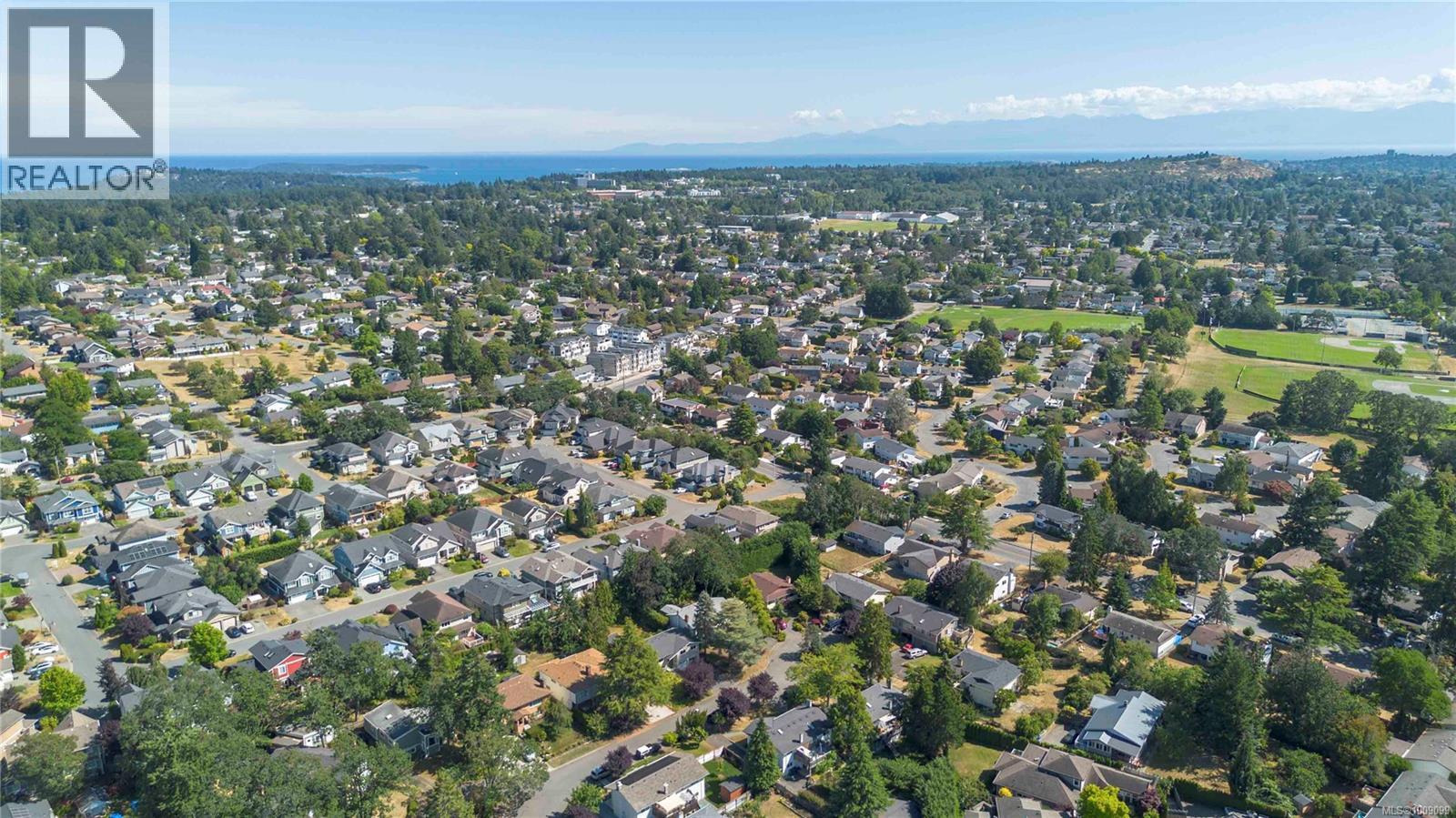 Photo 52 of 1748 Llandaff Pl, Saanich BC