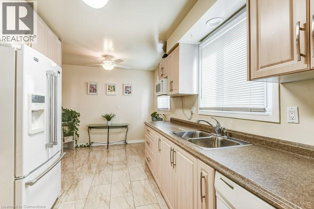 Photo 43 of 2779 Andorra Circle, Mississauga ON