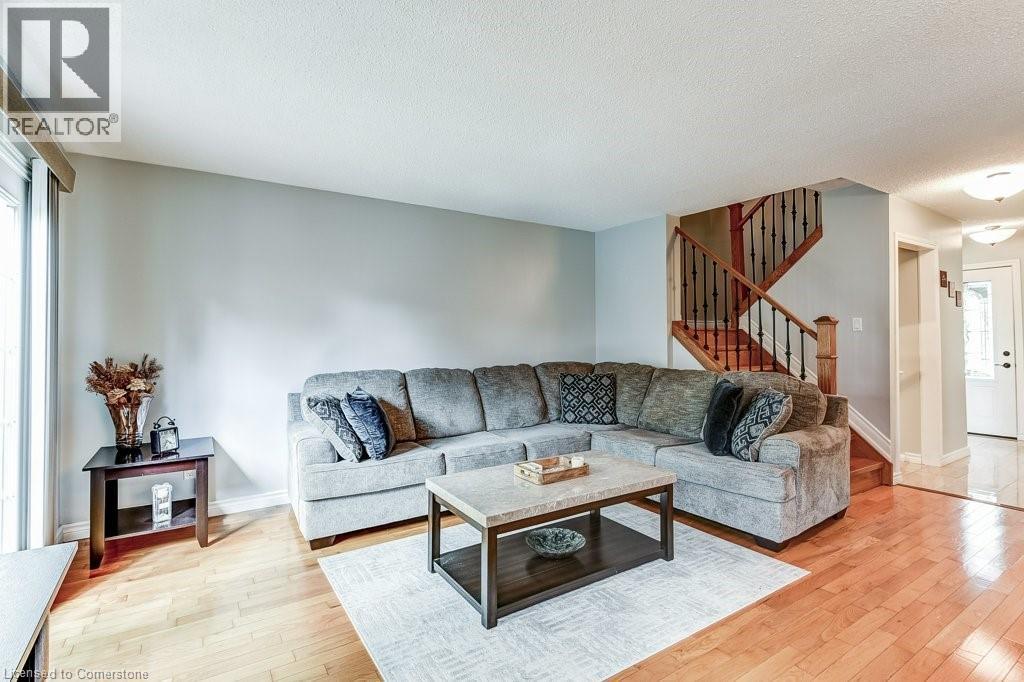 Photo 6 of 2779 Andorra Circle, Mississauga ON