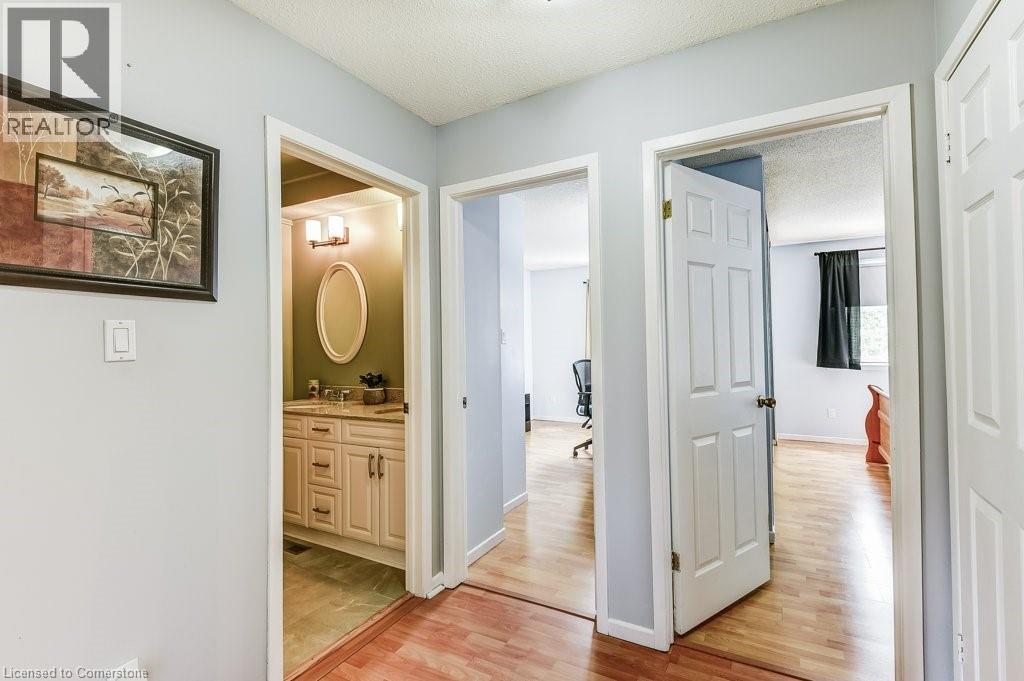 Photo 32 of 2779 Andorra Circle, Mississauga ON