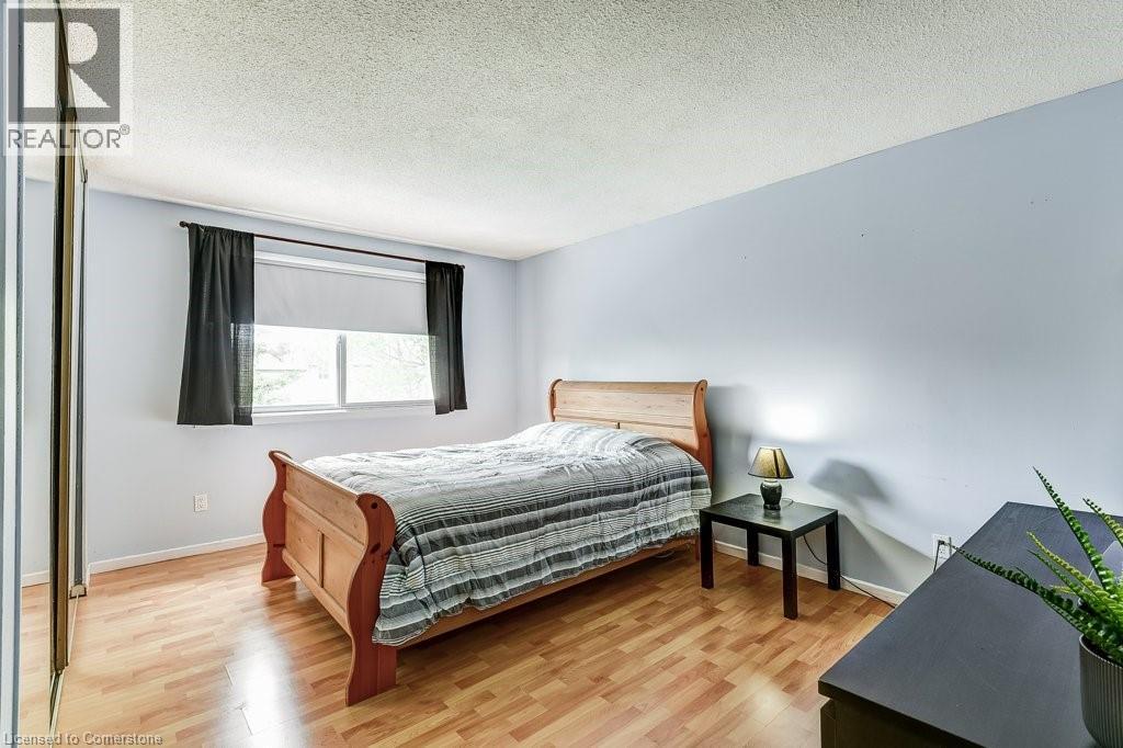 Photo 30 of 2779 Andorra Circle, Mississauga ON
