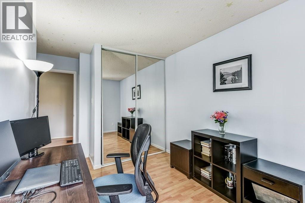 Photo 36 of 2779 Andorra Circle, Mississauga ON