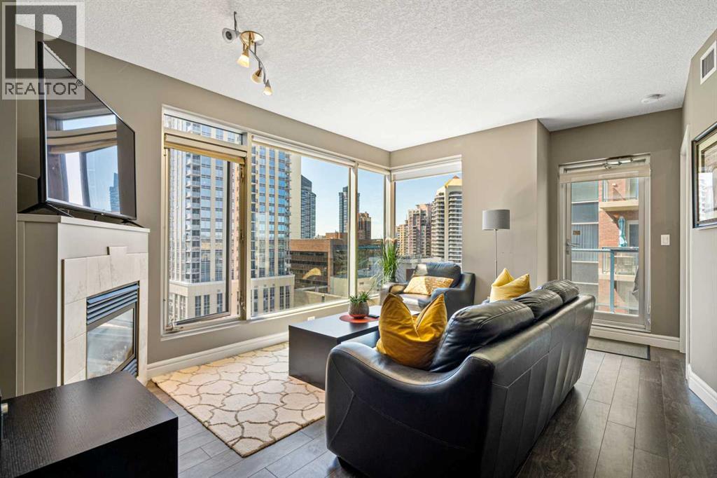 Single Family House for Sale in    Avenue SW Downtown Commercial Core Calgary 
