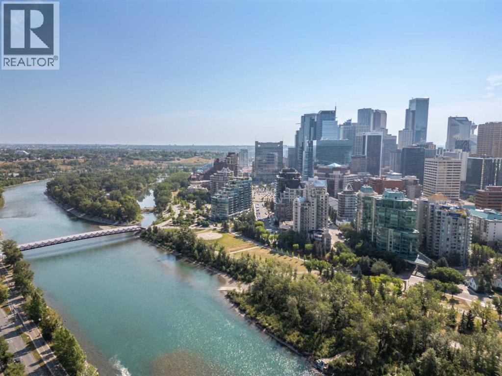 Single Family House for Sale in    Avenue SW Downtown Commercial Core Calgary 
