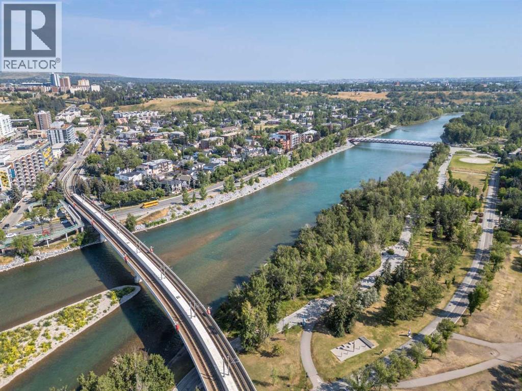 Single Family House for Sale in    Avenue SW Downtown Commercial Core Calgary 