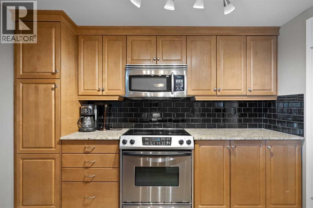 Single Family House for Sale in    Avenue SW Downtown Commercial Core Calgary 