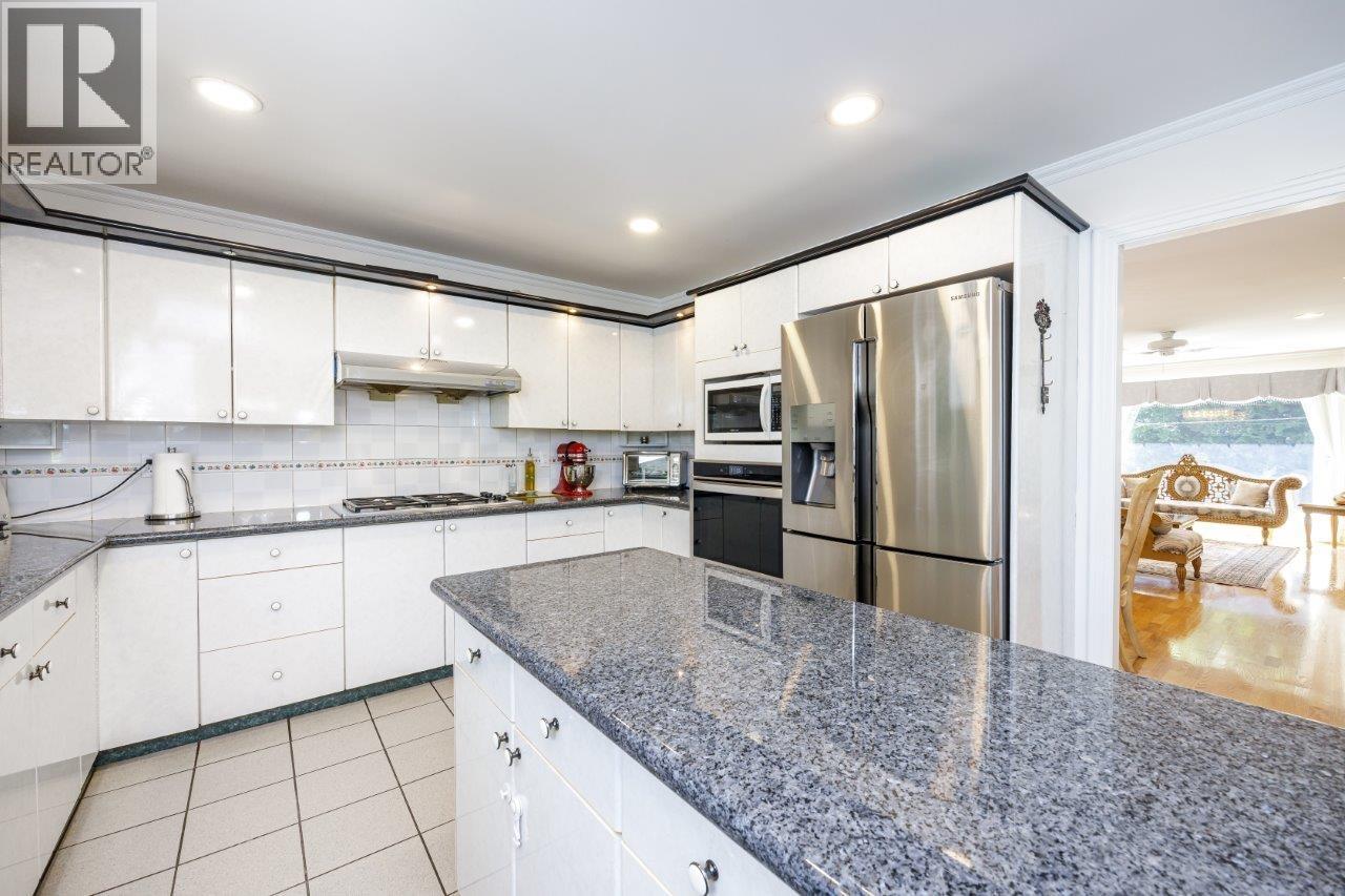 Photo 12 of 1224 E 14th Street, North Vancouver BC