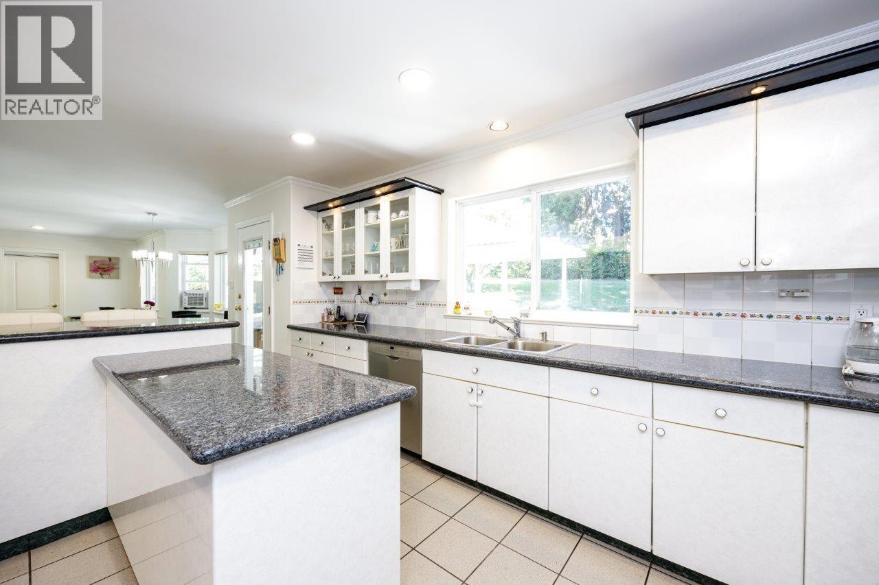 Photo 14 of 1224 E 14th Street, North Vancouver BC