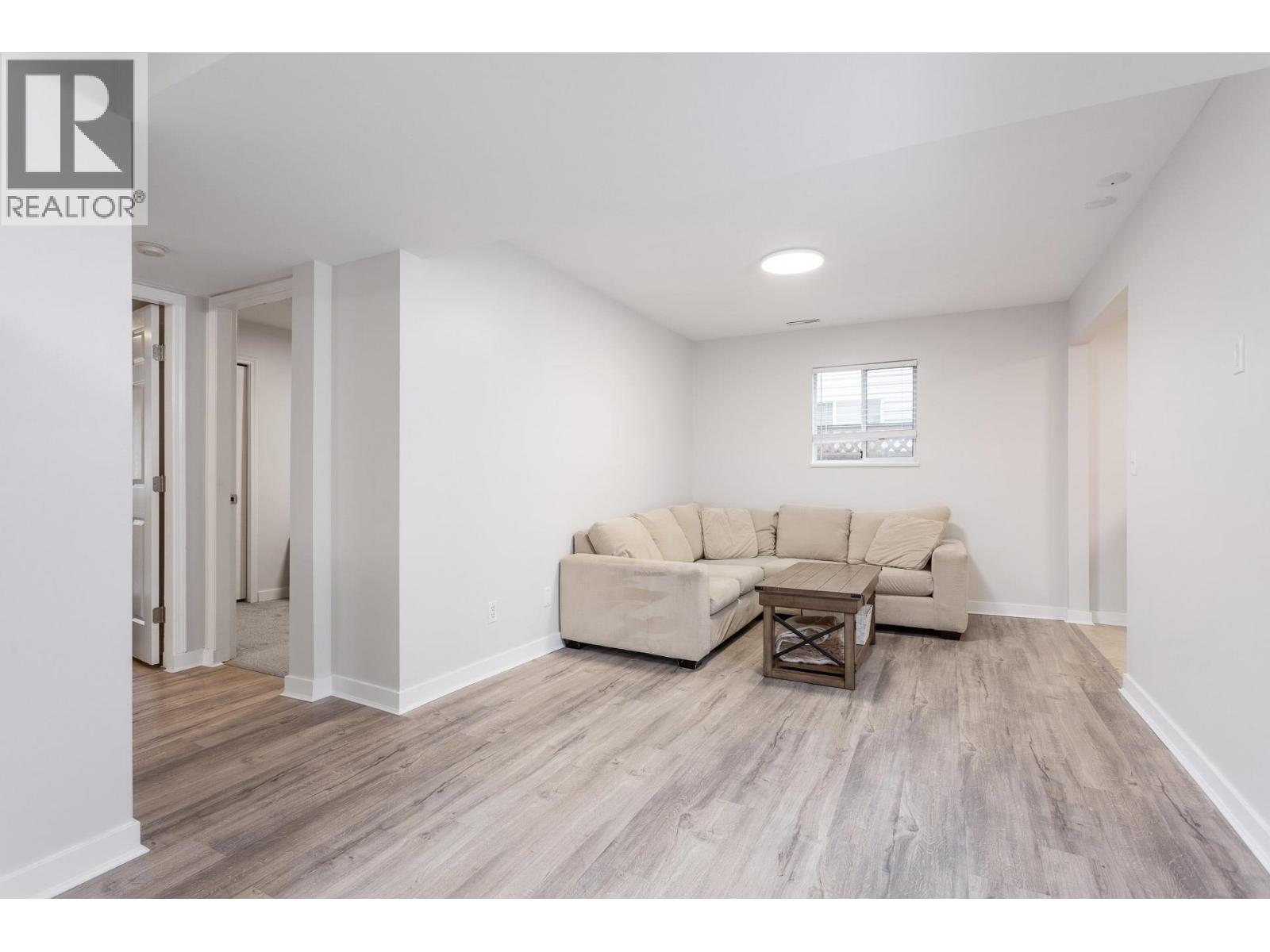 Photo 36 of 2230 Hawthorne Avenue, Port Coquitlam BC