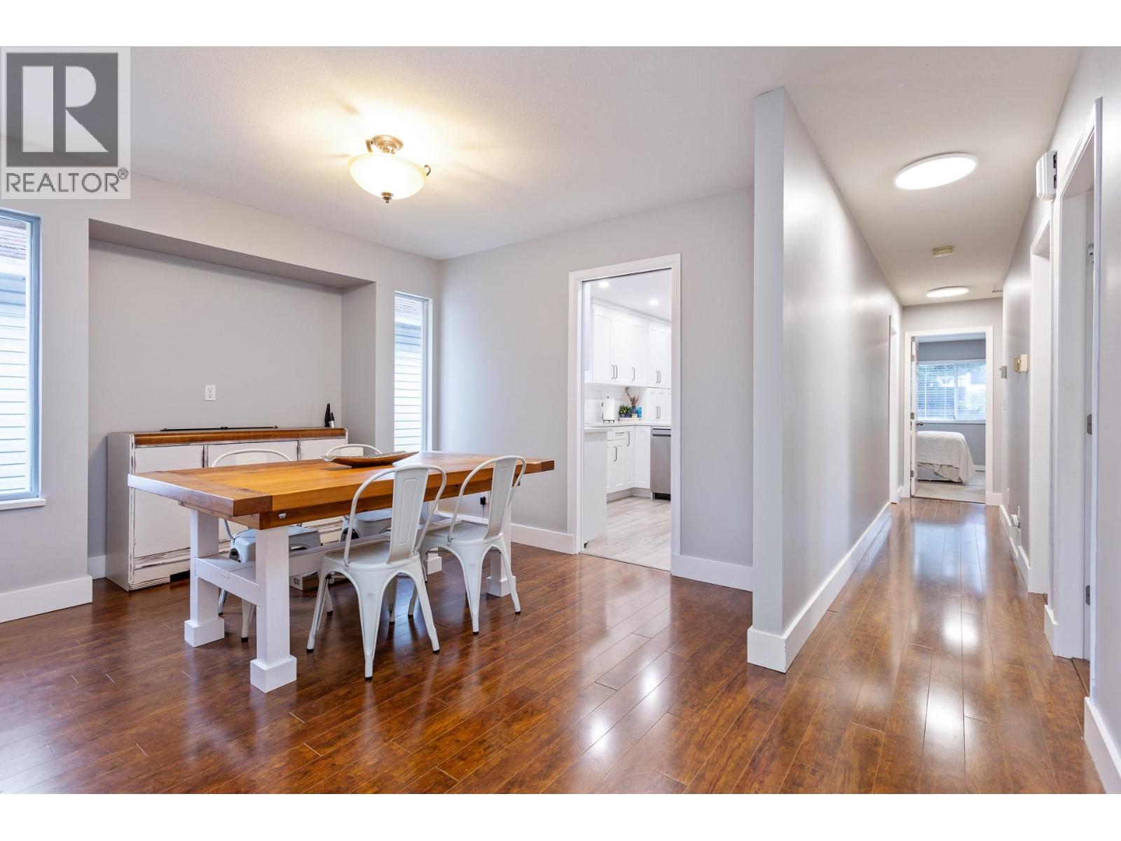 Photo 6 of 2230 Hawthorne Avenue, Port Coquitlam BC