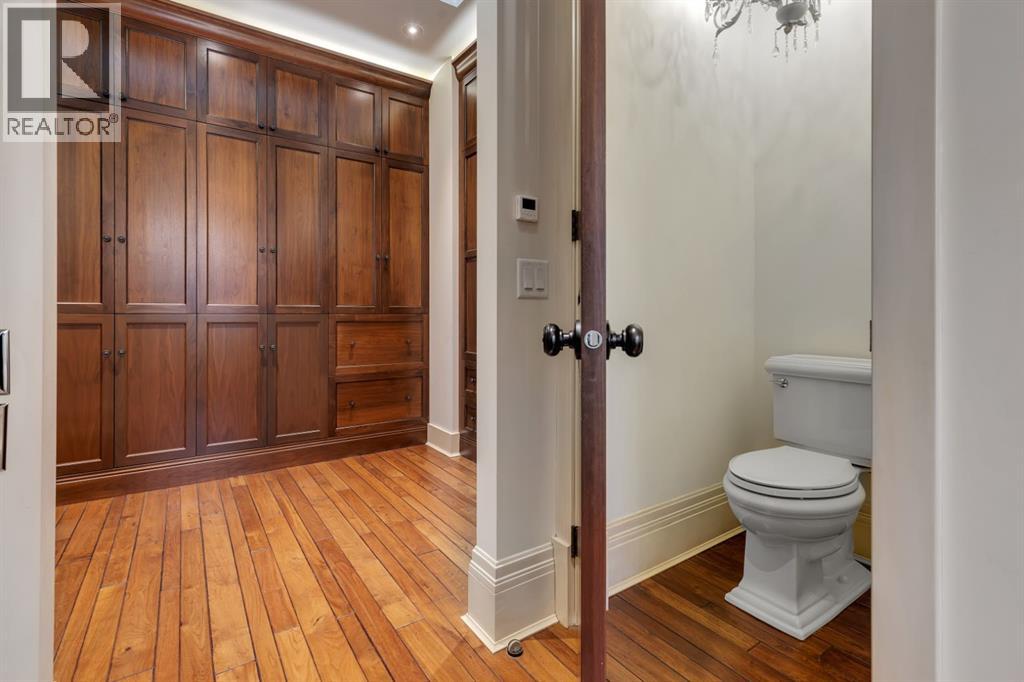 Single Family House for Sale in  Dorchester Avenue SW Upper Mount Royal Calgary 