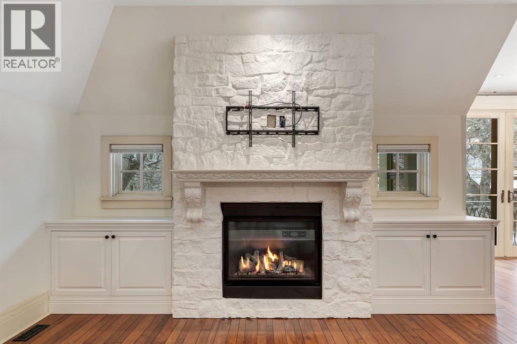 Single Family House for Sale in  Dorchester Avenue SW Upper Mount Royal Calgary 