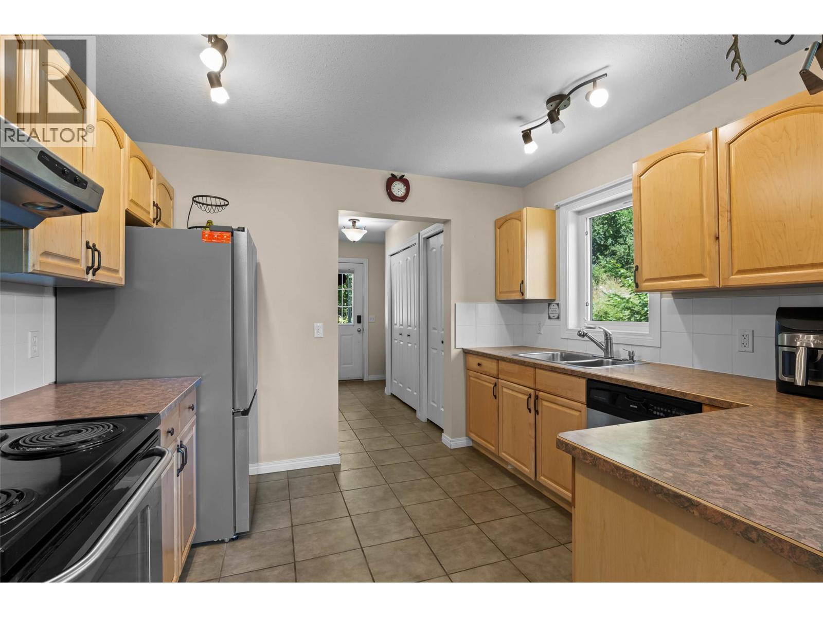 Photo 33 of 7610 Orchard Grove, Anglemont BC