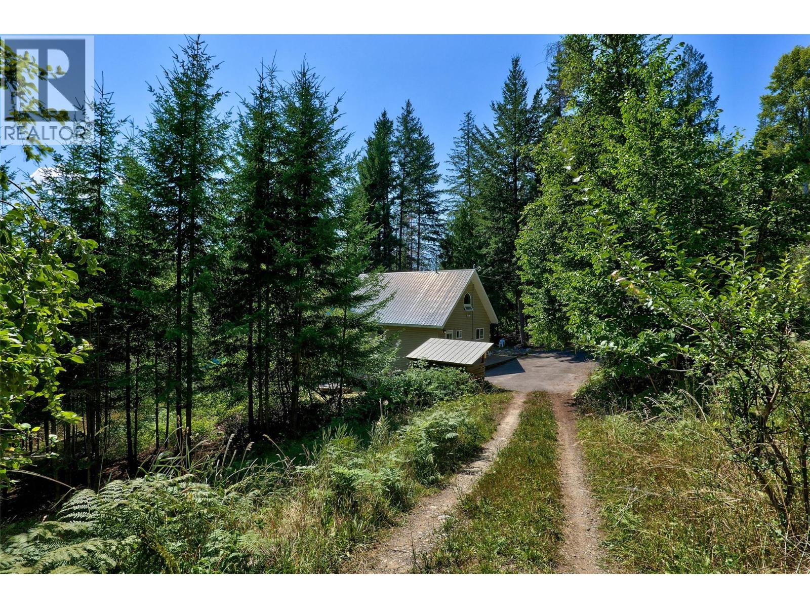 Photo 36 of 7610 Orchard Grove, Anglemont BC