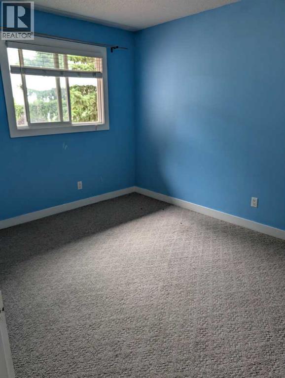 Single Family House for Sale in   Fonda Way SE Forest Heights Calgary 