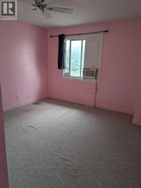 Single Family House for Sale in   Fonda Way SE Forest Heights Calgary 